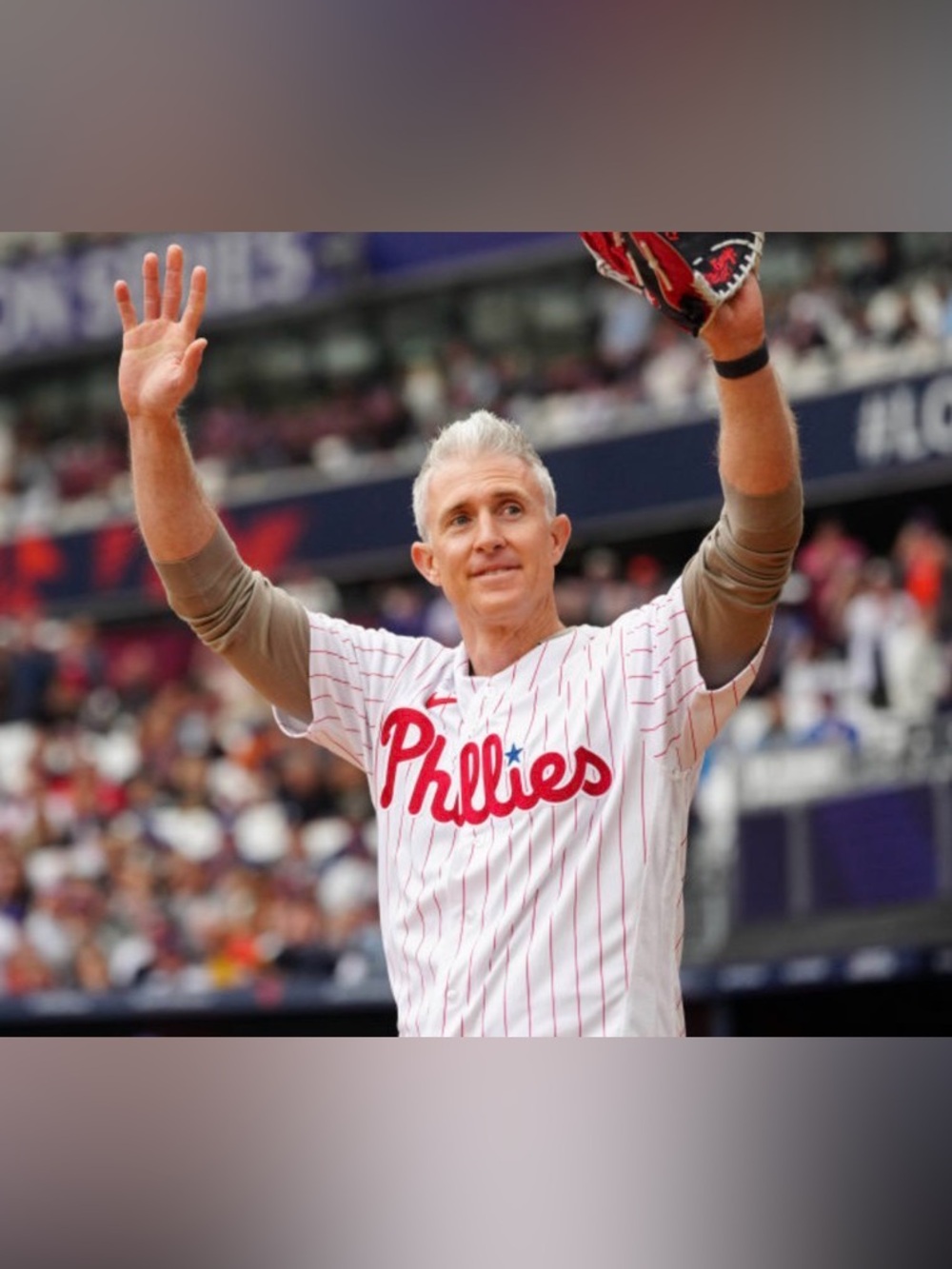 Nike Authentic Philadelphia Phillies Chase Utley #26 MLB Jersey Men’s Sz: Large - Picture 3 of 8